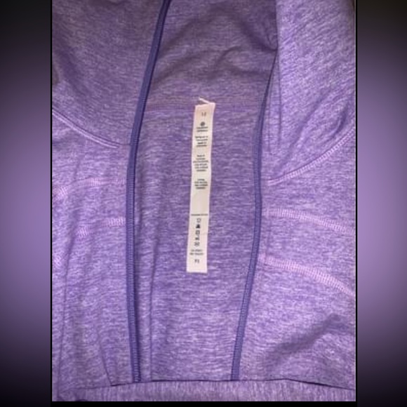 Lulu Lemon zip up size 12 - Picture 2 of 2